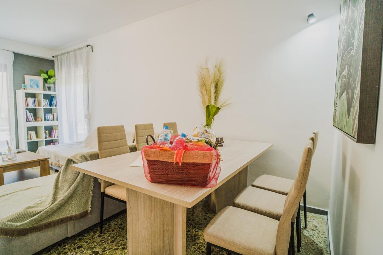 Green Apartment Ground Floor Feel Like Home Properties Saronida Exterior foto