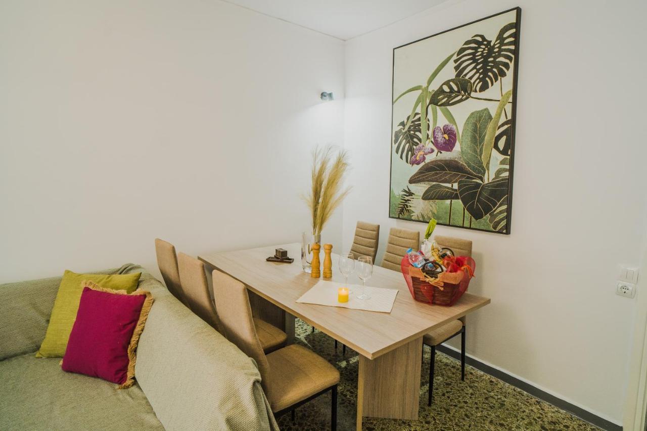 Green Apartment Ground Floor Feel Like Home Properties Saronida Exterior foto
